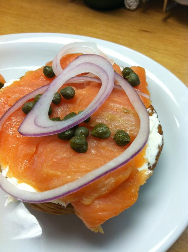 TapnTable's tweet photo. Found my Jewish Deli in Sac. DZ Akins in San Diego still has my heart. http://t.co/dKwefw7y
