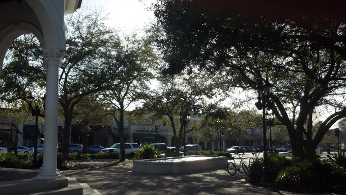Snowing in Charlotte? I'll take 82 and sunny instead. #thanksanyways http://t.co/q8x8hvQy<a href="/tag/thanksanyways"class="tags"><span>#thanksanyways</span></a>