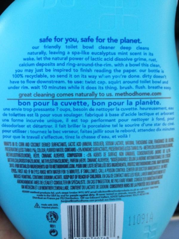 J'adore... À découvrir chez Auchan au rayon des nettoyants écolos : l'eau de toilette ! L'étiquette c'est bonheur !