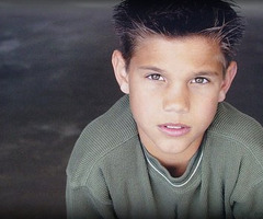 TaylorObsessed's tweet photo. Taylor when he was small http://t.co/M2XjqXTV
