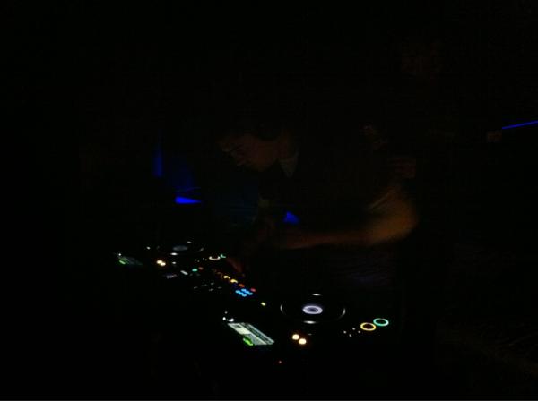 JanisPope's tweet photo. "@fRiSkymAti: RT @morotch: #seeeeeeh #microclub #bebe http://t.co/WOPNdLJp // vooooy!"// llegando!!!