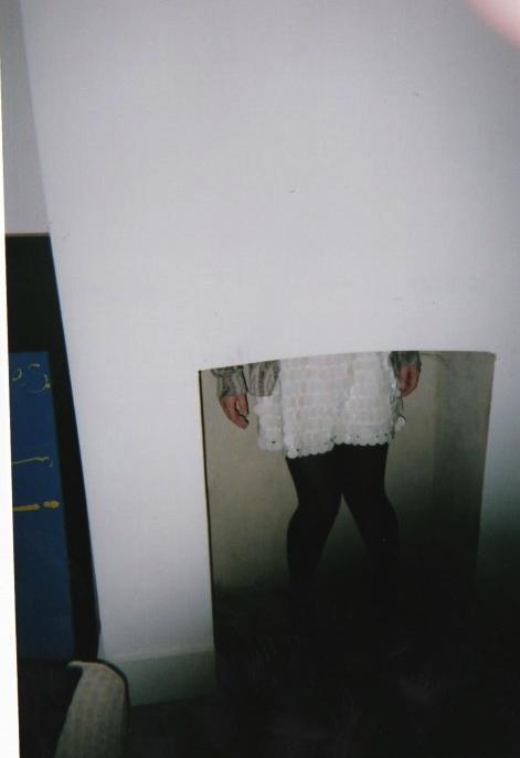 tweetingcamera's tweet photo. @pennysteveni up the chimney, living the dream.We are trying to recreate Harry Potter. Up a chimney?
TO DIAGON ALLEY http://t.co/Zaa0iwZx