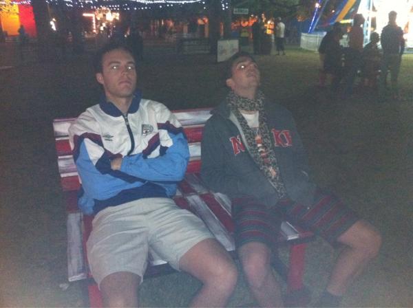 JessicaBlakemor's tweet photo. Another laid back night for the boys http://t.co/d2RwbUcl