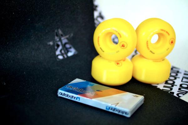 autobahnwheelco's tweet photo. #autobahntwittertuesdays ! Not in production all yellow 52s Nexus up 4 grabs! Follow+RT=entered 2 win all this stuff! http://t.co/aOi1HwvG