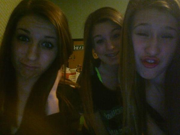 kpupbby's tweet image. Why are we just so FREAKING cute? #answermyquestion @ChristinaRileyy @AngelaaSnapp