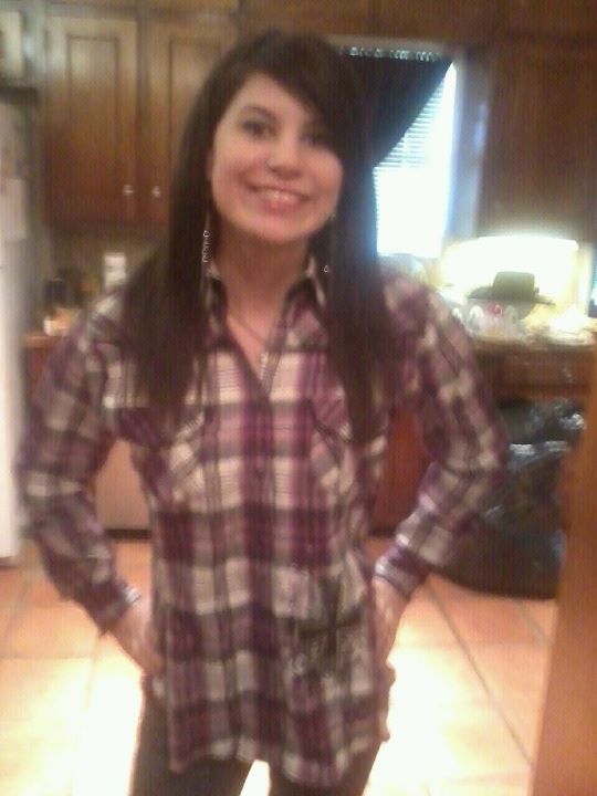 MandaJaneG's tweet image. She's country(: