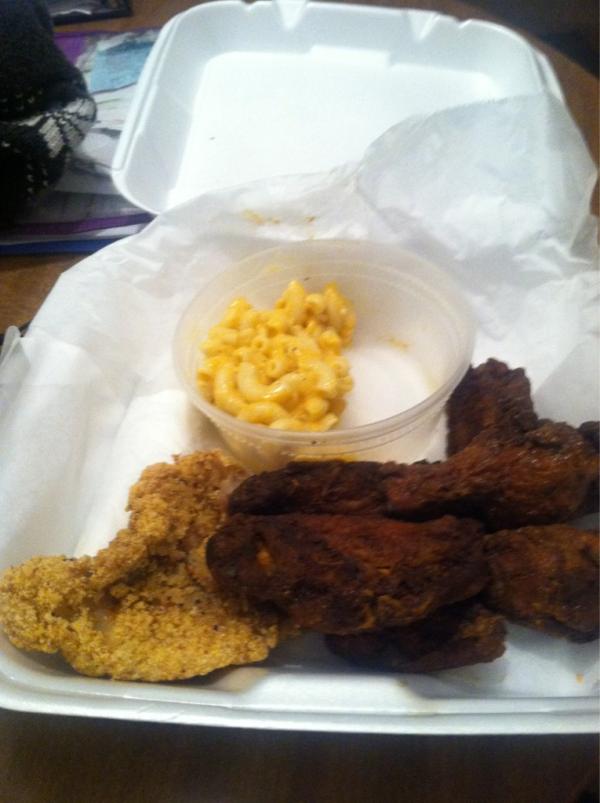 WillyJPeso's tweet image. This is what I'm eating when I get on #DestinationCloud9