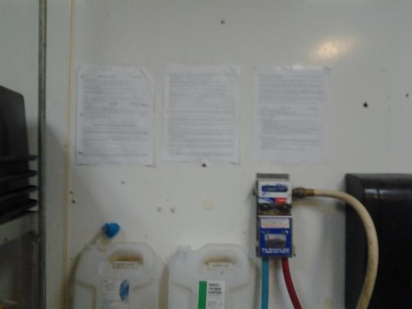 tythecreator7's tweet image. Taping your study notes to the wall at work. #collegeboyproblems