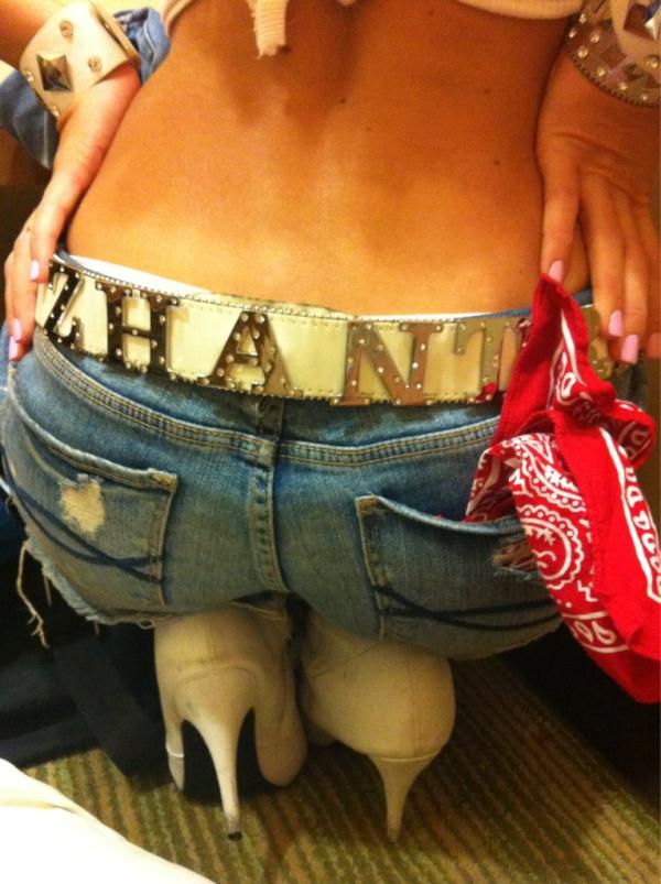 simonablaja's tweet photo. @_KimmieJane this is what you get for getting me into twitter! Mwahahaha 😜 http://t.co/AsLhzibw