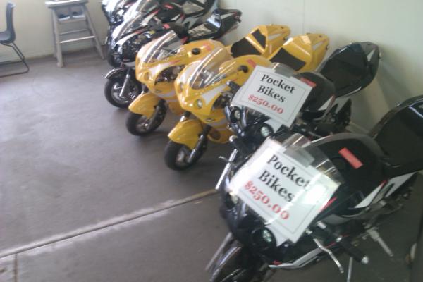 AllCarsAuto's tweet image. Like #pocket #bikes? Check out these little rippers @QldRaceways only 250 bucks each!