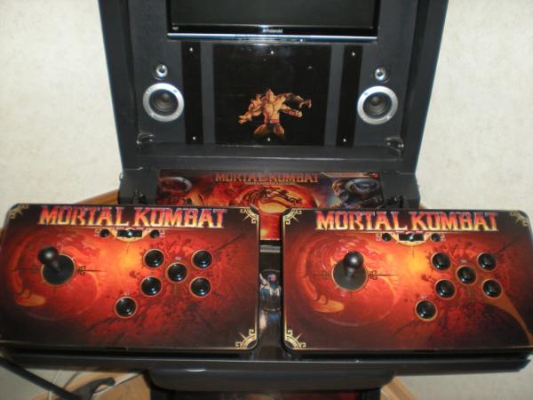 PrizeX6's tweet photo. @noobde Close up of my Mortal Kombat Arcade machine I made .... http://t.co/beNOgqk2