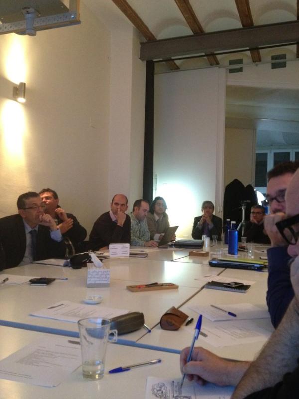 YarakSeed's tweet photo. Tiempo de preguntas en @coworkvalencia #workshopTIC #23F http://t.co/D6mxDaR6