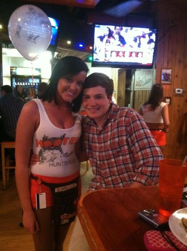 lbright9's tweet image. @john_evans214 loves hooters #burchell