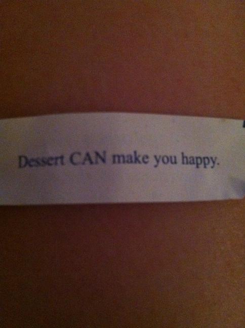 Laurrr_'s tweet image. Is this a serious fortune? I already knew this! #bakersproblems #dessertatarian