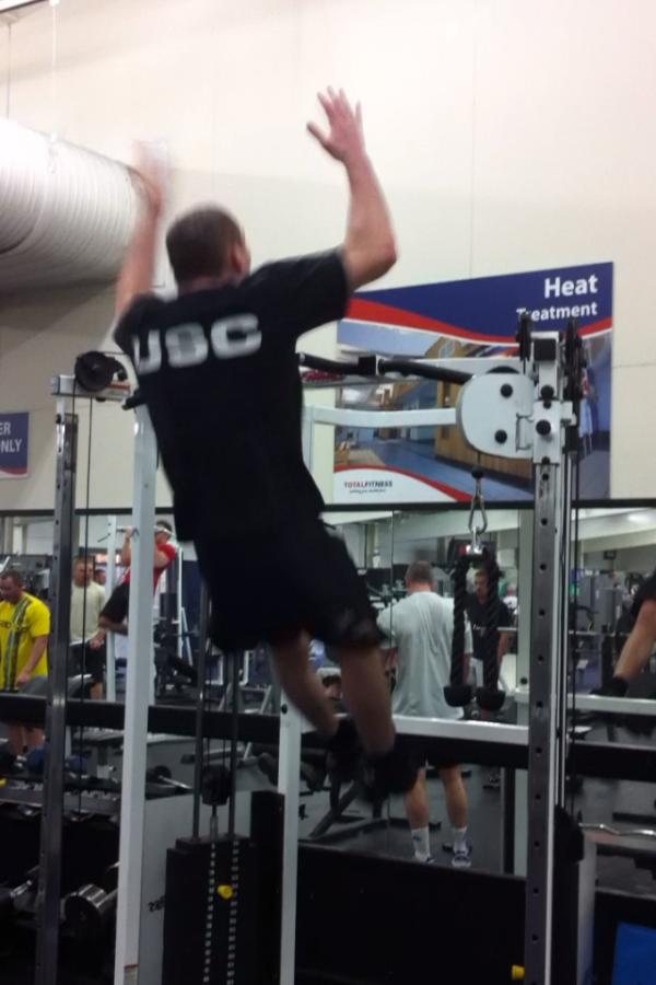 UltimateSandC's tweet photo. Explosive pullup session with @Paul_Sass. Nothing more to say http://t.co/V6tui3yt