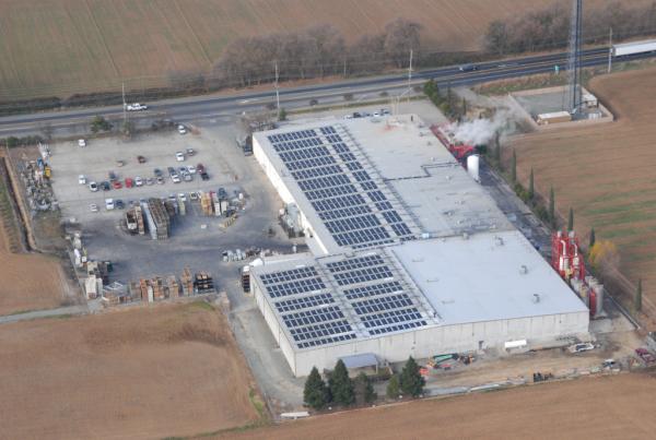 SolarWaterGuy's tweet photo. 20,000 sq. ft. of unglazed polymer collectors on this fruit processing plant will save an amazing 37,000 therms a year. http://t.co/A44tb9nJ