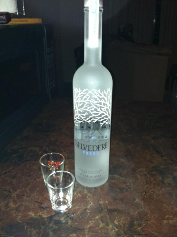 solothepro's tweet photo. Shots anyone ??? http://t.co/02VcToQQ