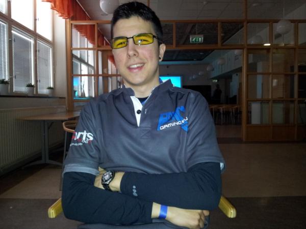 WillyrexYT's tweet photo. Mirad lo que me he comprado :) unas Gunnar http://t.co/i8ksivnL