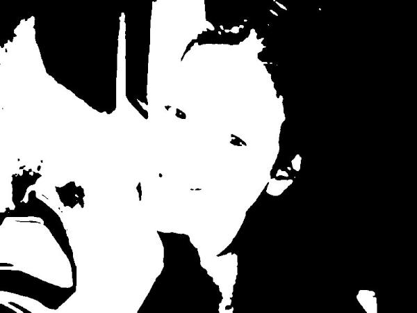 LauraPinton's tweet photo. Giocando con l'effetto Bianco e Nero su Webcam Toy! #webcamtoy http://t.co/ef7ZxcPX