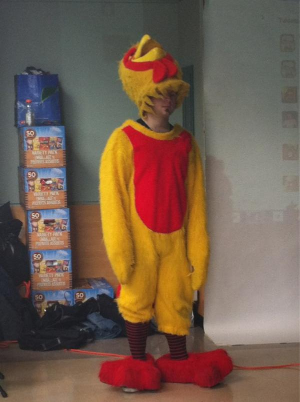 AdeleMcAlear's tweet image. The chicken revealed. #PCTO12