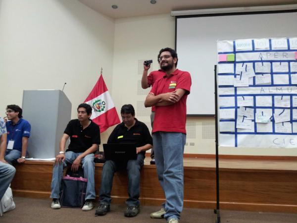 pablitux's tweet image. Retrospectiva final del #AgileOpenLima cc @agileperu