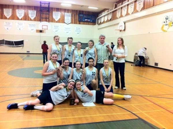 Sierra_sky5's tweet image. So this my team after we won the senior tournament we were in! I gotta say I'm proud! &amp;lt;3 #Basketball #MeridianPride