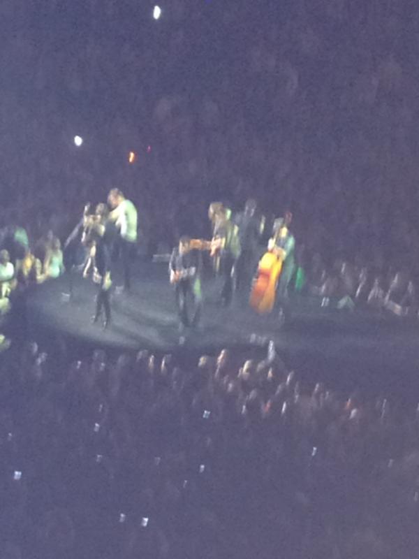 ChristineMarker's tweet photo. @ladyantebellum best concert ever! http://t.co/8Pu9zOf