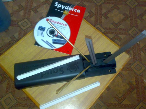 Проводили тест для SPYDERCO TRIANGLE в целом оправдывает себя.