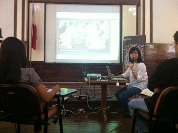 rapplerdotcom's tweet photo. Share stories. Let's harness tech, be part of the conversation - @chayhofilena #DigiTech4SocialChange @BCPhilippines http://t.co/k7GVOUu2