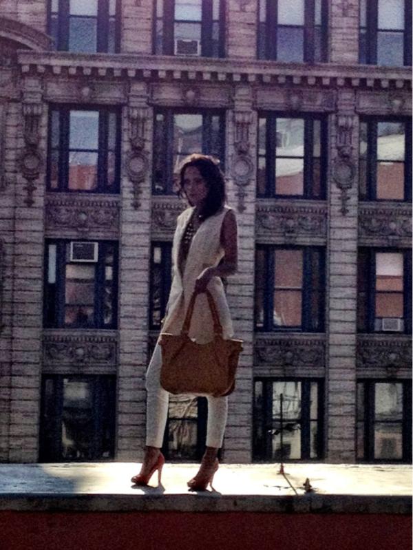 KTFreedman's tweet image. Morgan killing it on top of the ledge #model