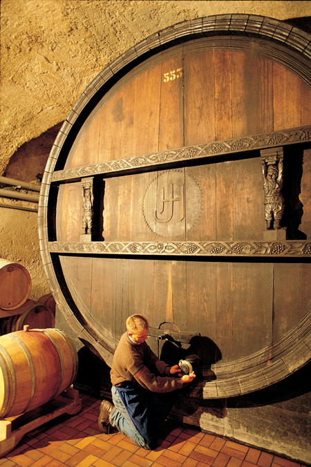 from Hofstatter, tradition & culture from Alto Adige, Italy srwine.co.kr/winery_kor/hof…
