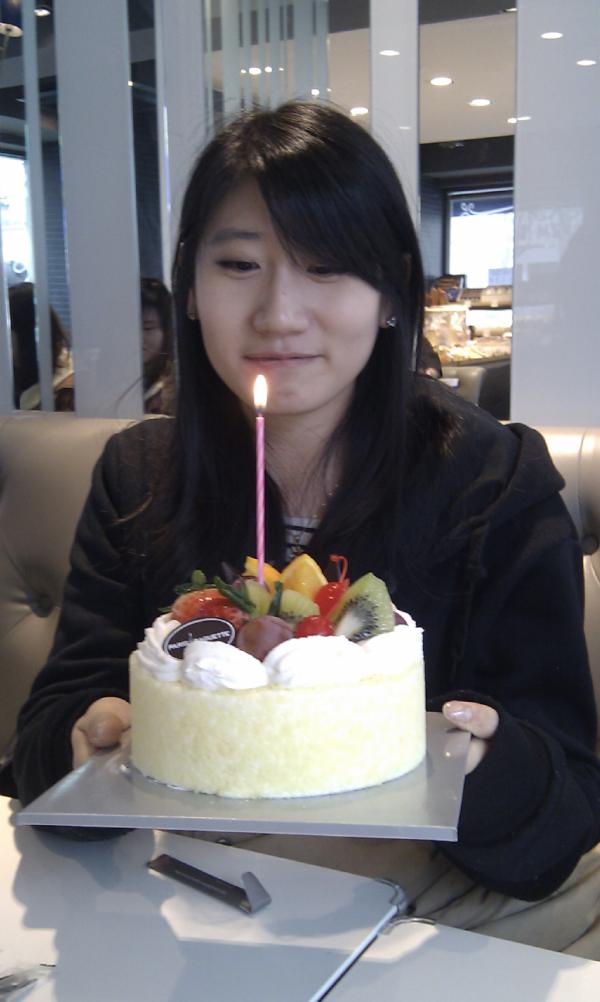KE0109's tweet photo. 야소니 생일♥♥ http://t.co/yZlhWRzx