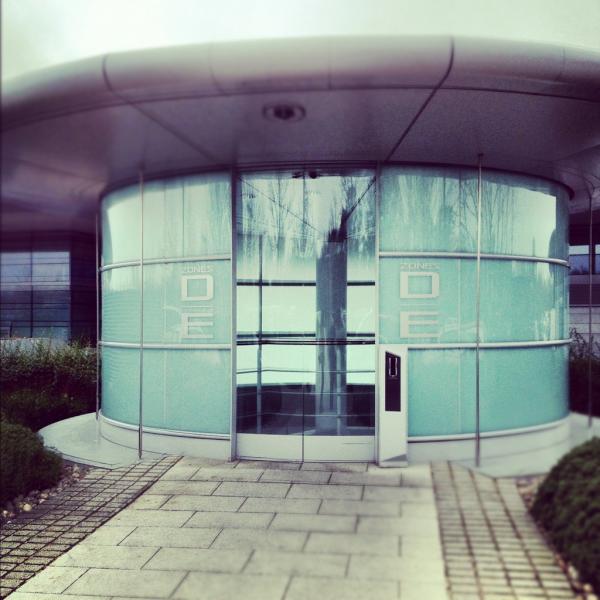 mazharulali's tweet photo. Coolest entrance to a building. #jamesbondstyle http://t.co/4PgN5rdZ