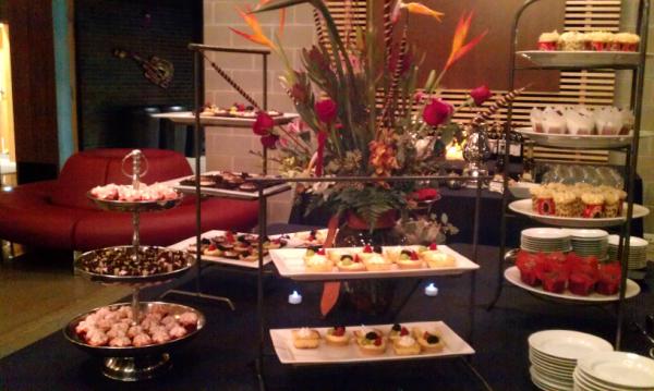 DarrylDinning's tweet photo. Dessert http://t.co/pjgQw4Wa