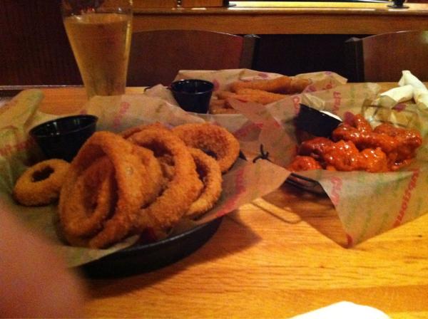 woptimus79's tweet photo. Only in America can you get all this for 10 bucks http://t.co/LwXv4brB