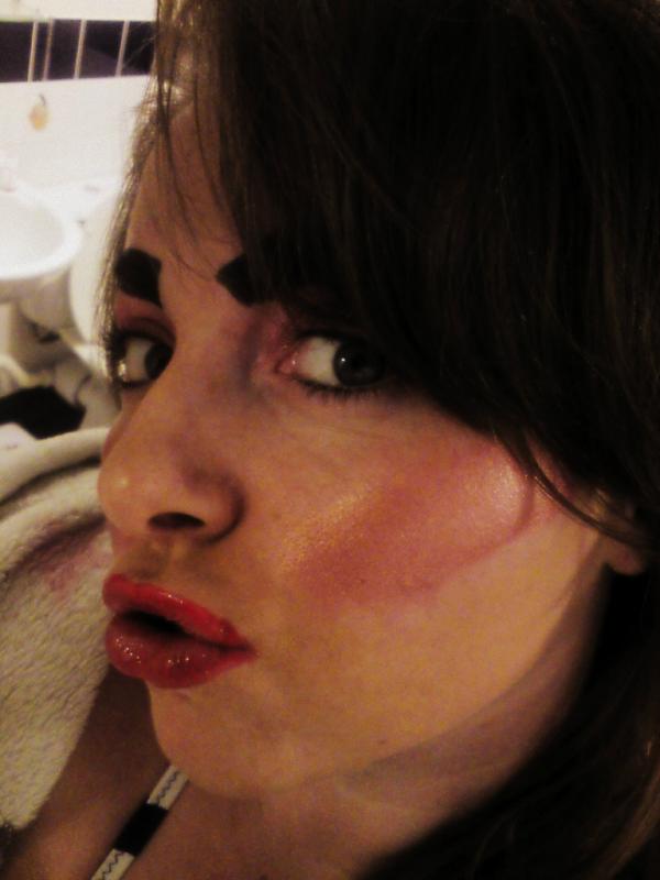 VickyVickstah's tweet image. #ImFit #NoMakeUp #NiceBrows #NoOrangeFoundation #AllNatural  #LoveMyCleanClearSkin #FuckMakeUp  @Lewsii_BD