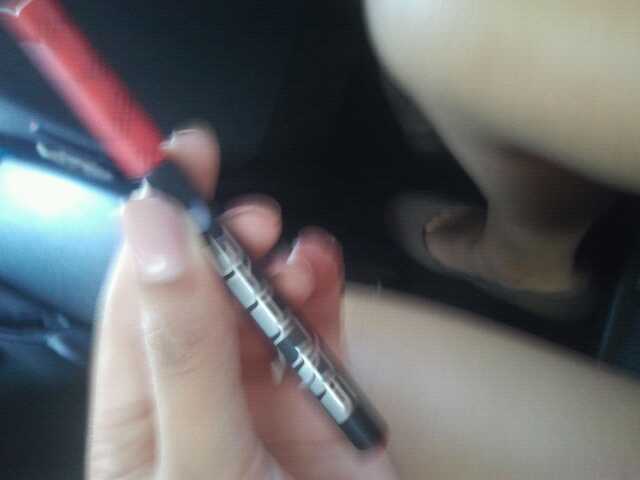 Electric cigs awsome thanks http://t.co/1GsDS39s