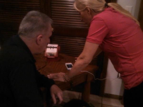 mminsk21's tweet image. just figured out FaceTime! @leeminsk #welcometo2012