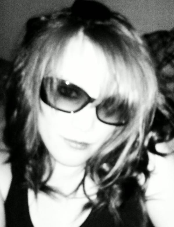 1_les's tweet photo. And another lol just bored! http://t.co/ZgEBGPwt