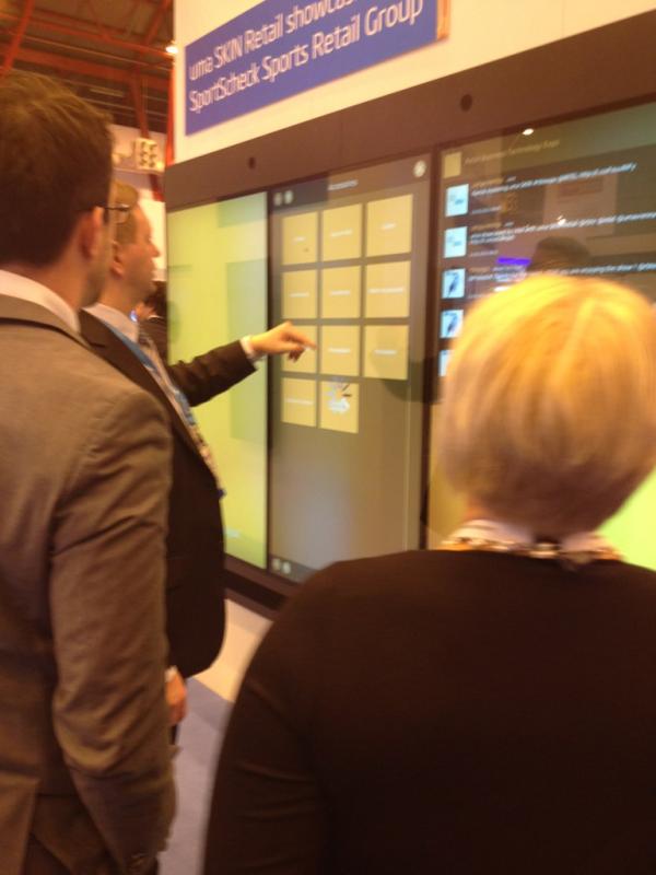 umavienna's tweet photo. Hannu using uma SKIN @rbtexpo @umavienna @intel http://t.co/5lzayPKO