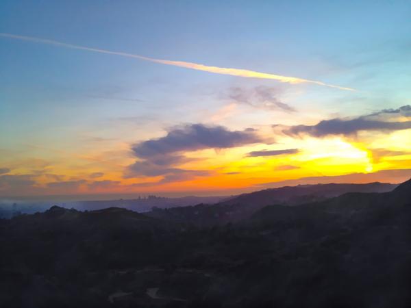SpaceForceGame's tweet image. #griffithpark #painting #la #iphoto #landsape #sunset