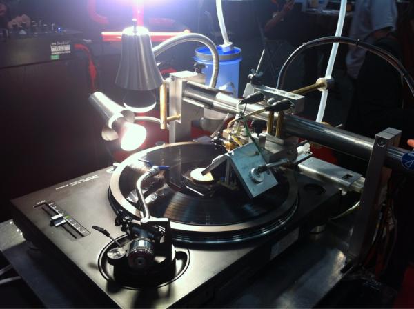 Very cool DIY vinyl recording system only $4k. Super want! vinylrecorder.com #sxswi
