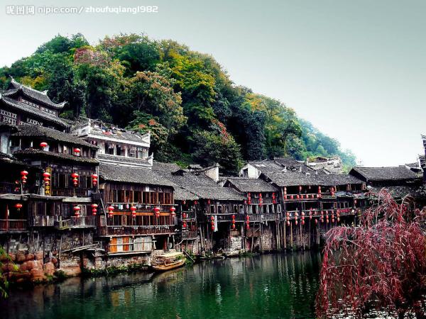 BLAZE_HUANG's tweet image. fenghuang has wonderful natural landscapes,its very hot for travelling since the old time.