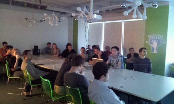 All_egg's tweet image. На #devday #2his негде сесть :)) Слушаю @art_sn00p стоя