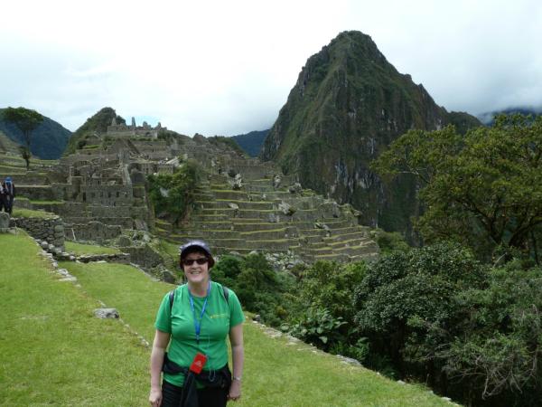 uaxMACT's tweet image. #MACT professor Ann Curry #COMM501 at Machu Picchu . Ann spoke at U of Piura and Pontifical Catholic U on info ethics.