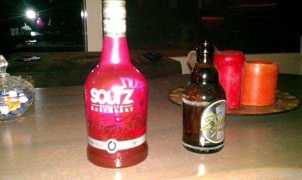 voske03's tweet photo. Proosten op het weekend samen met @crazyedje http://t.co/Dd14fXRF