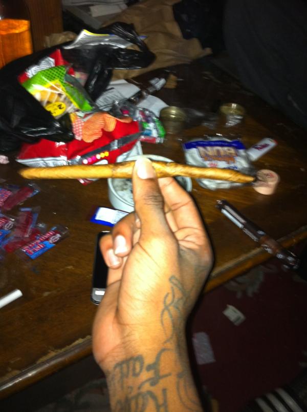 LifeAsFats's tweet photo. @EdMilladelphia rolled the extending #frysession http://t.co/YxjNg7kx