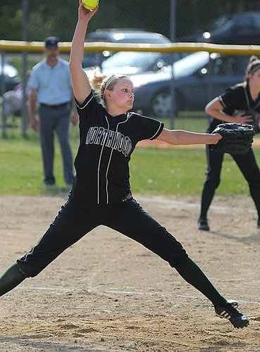 ShtBallPlayrsDo's tweet image. “@Teagenjaye: @Softball_Swag_  #pitcherproblems http://t.co/EuXjYc2i” &amp;gt;&amp;gt;&amp;gt; #holla !