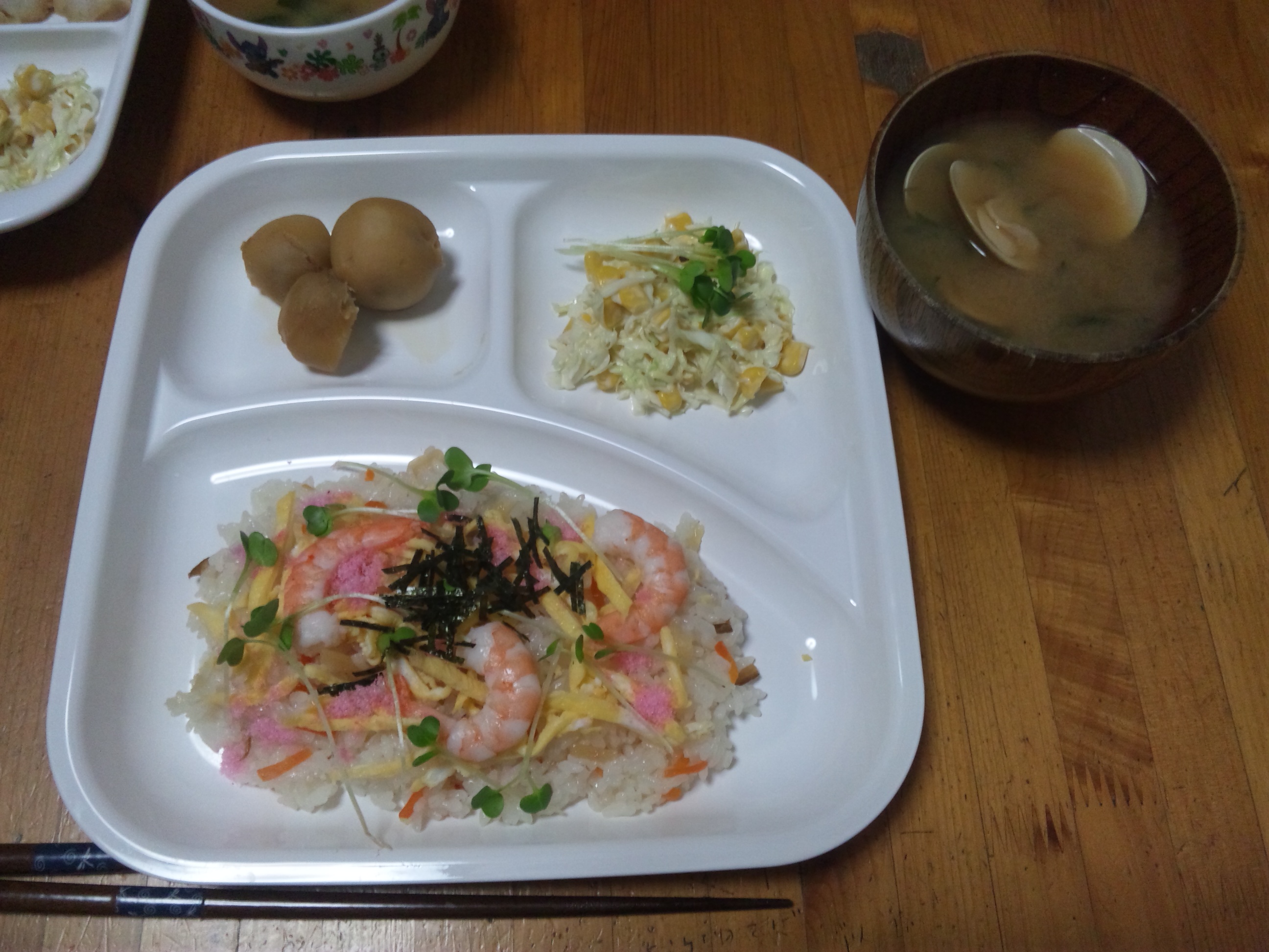 تويتر まや على تويتر 女の子いないけど ひなまつり Http T Co Z4vakbgy