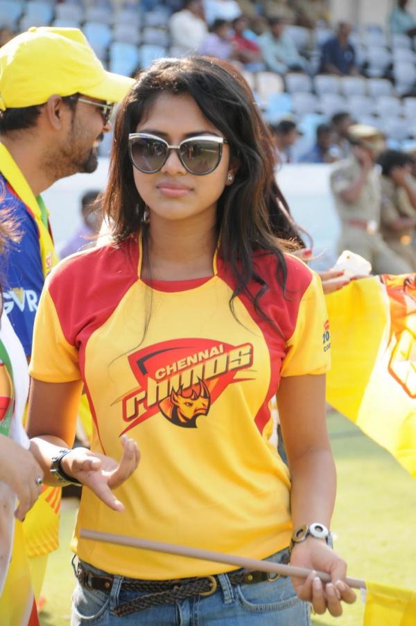 Amala_ams1's tweet photo. At ccl... chennai rhinos rocked , it was fab... love it ♥ ♥ ♥..... http://t.co/LA3xB5sc